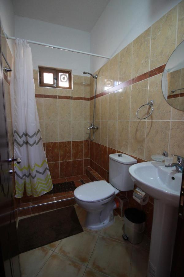 Grandma'S Home Gjirokastër 外观 照片