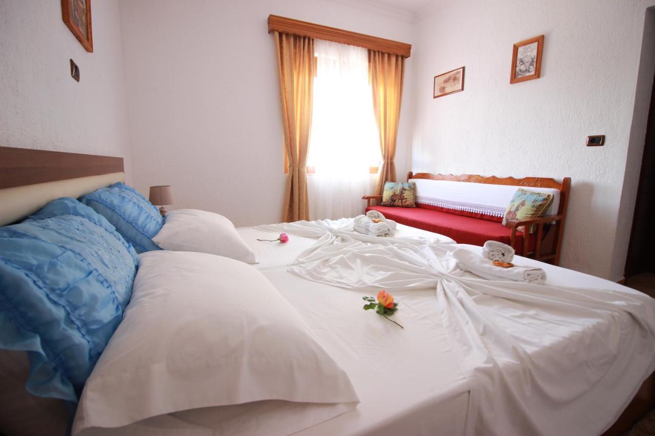 Grandma'S Home Gjirokastër 外观 照片