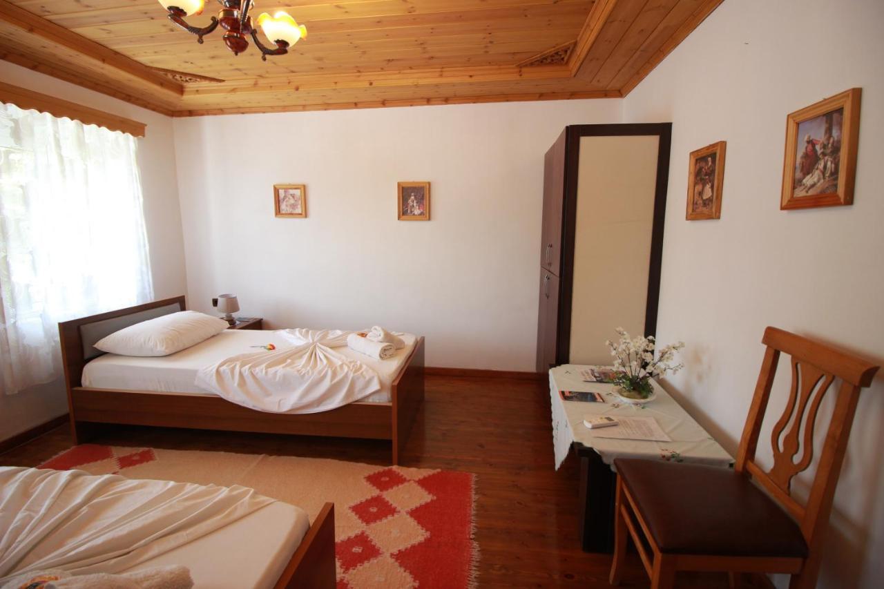 Grandma'S Home Gjirokastër 外观 照片