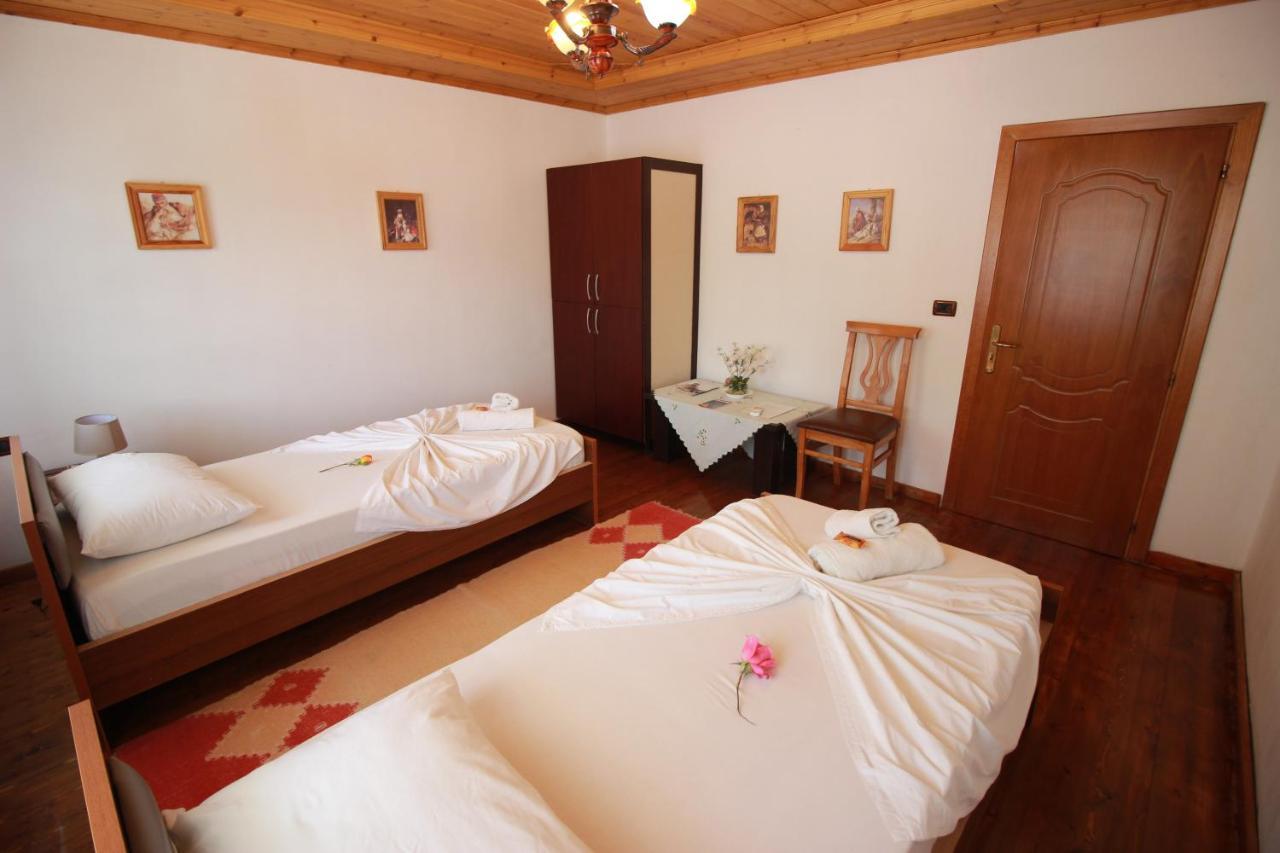 Grandma'S Home Gjirokastër 外观 照片
