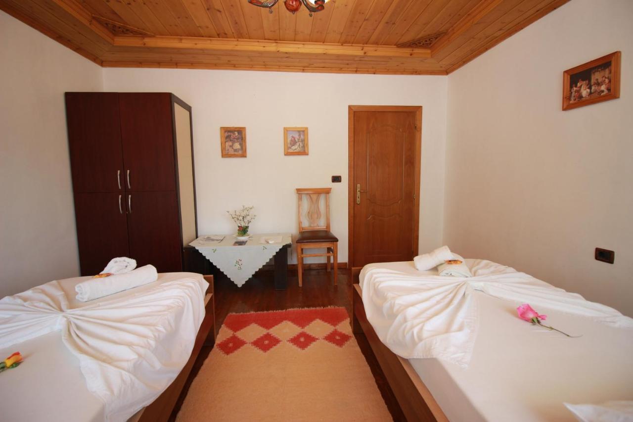 Grandma'S Home Gjirokastër 外观 照片