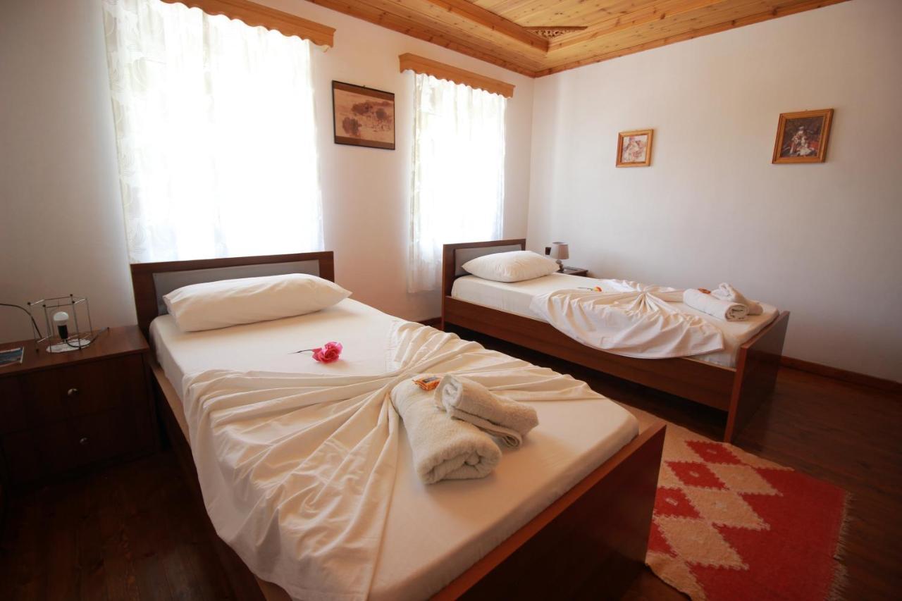 Grandma'S Home Gjirokastër 外观 照片