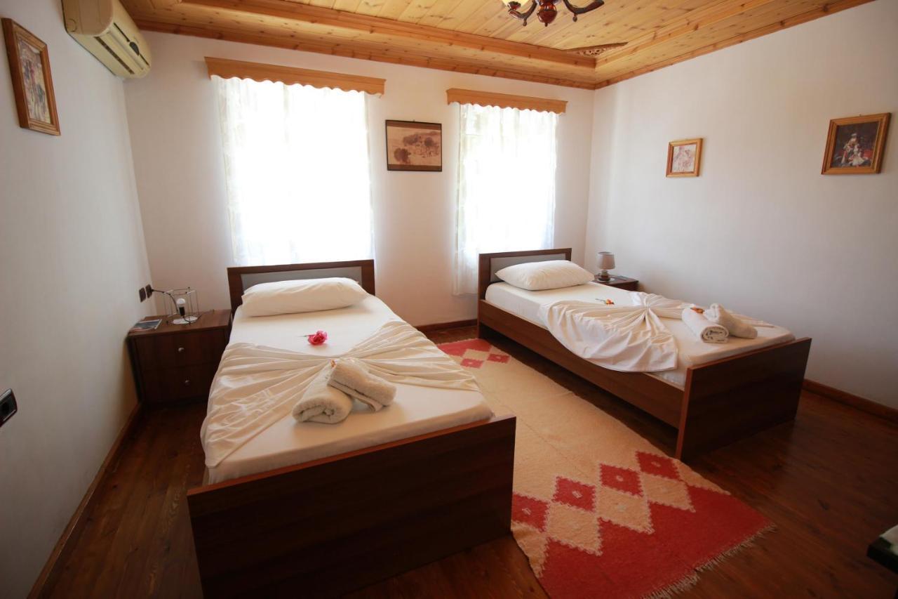 Grandma'S Home Gjirokastër 外观 照片