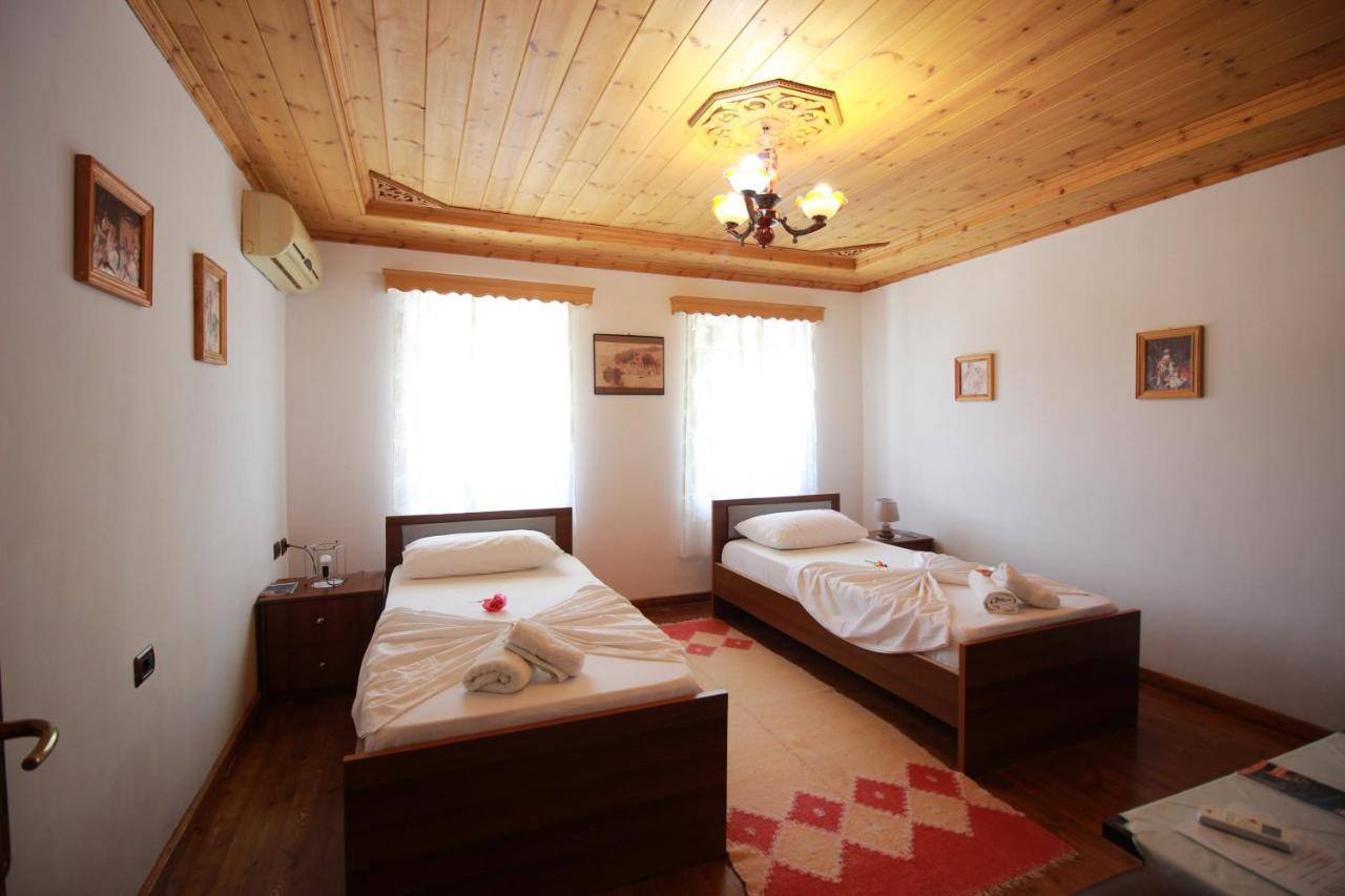 Grandma'S Home Gjirokastër 外观 照片