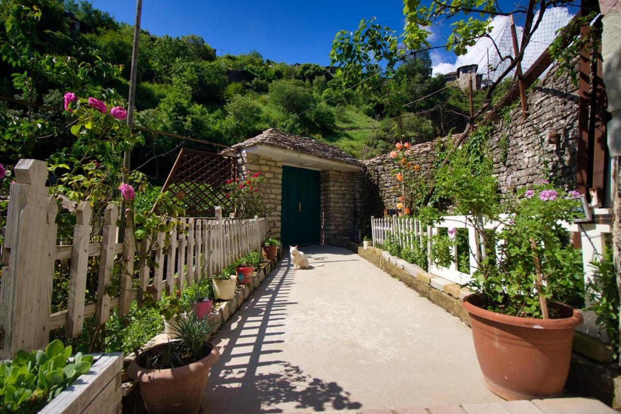 Grandma'S Home Gjirokastër 外观 照片