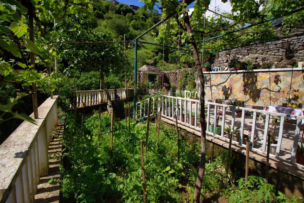 Grandma'S Home Gjirokastër 外观 照片