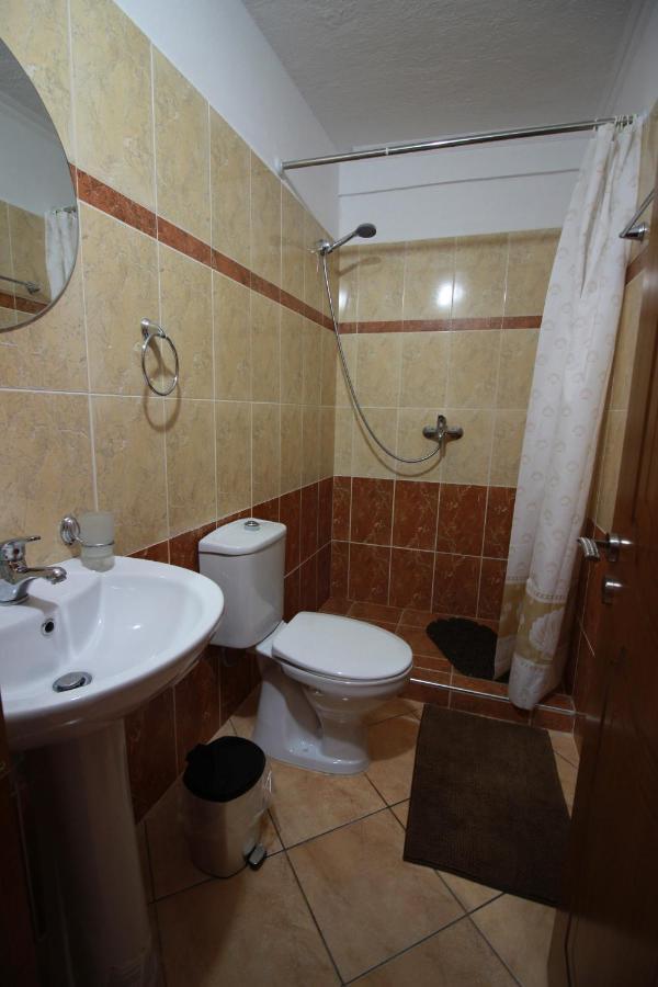 Grandma'S Home Gjirokastër 外观 照片